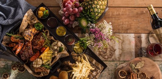 האם לבחור בקייטרינג חלבי או בשרי לאירוע?