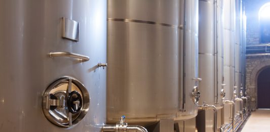 מהם מיכלי פיברגלאס ומהם היתרונות שלהם?