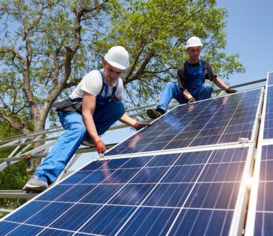 מערכת סולארית עצמאית: הדרך הירוקה לחיסכון באנרגיה